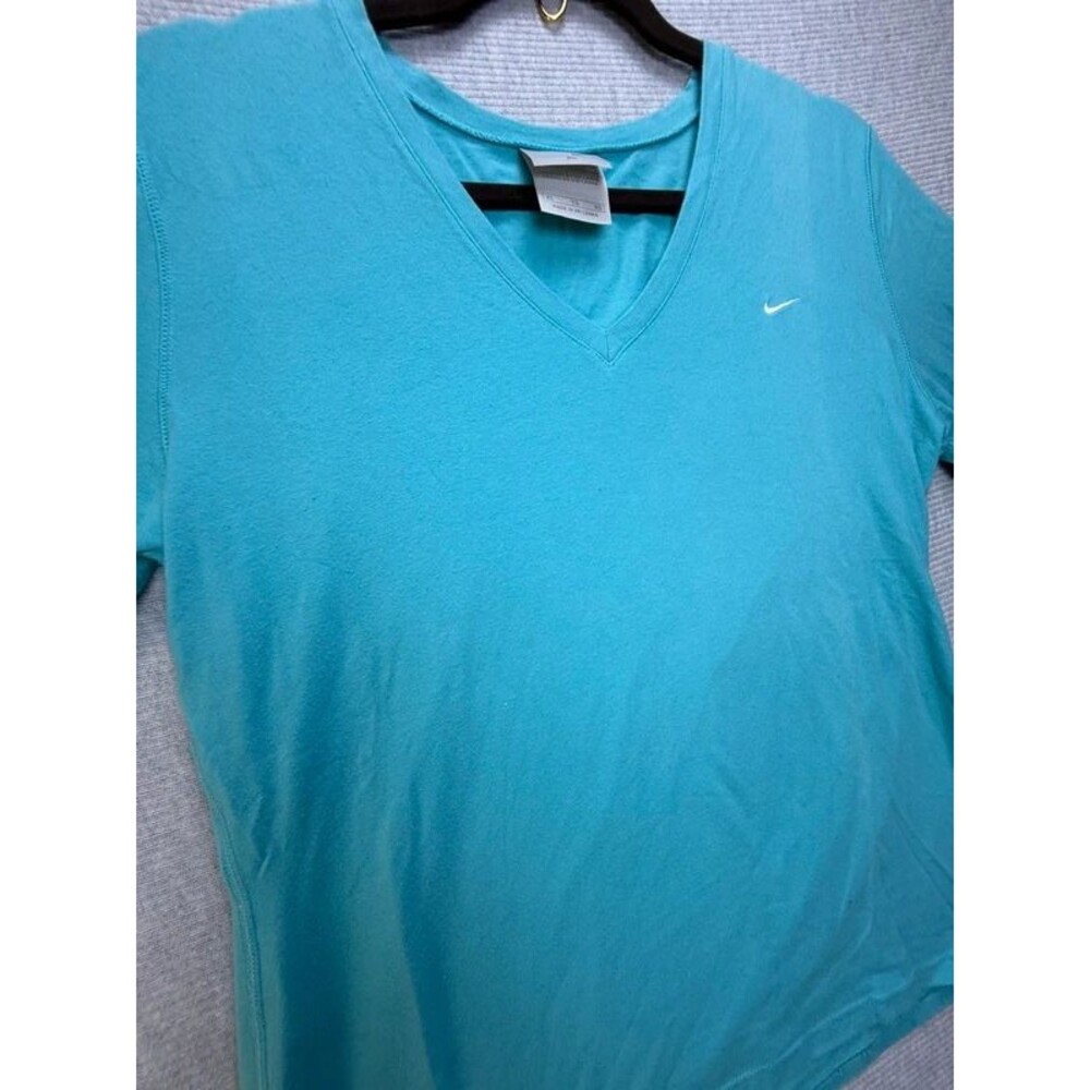 nike top - Picture 3 of 3